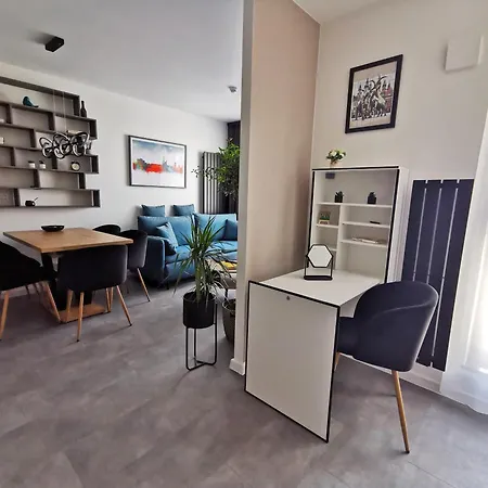 Smart Grunwaldzka 240